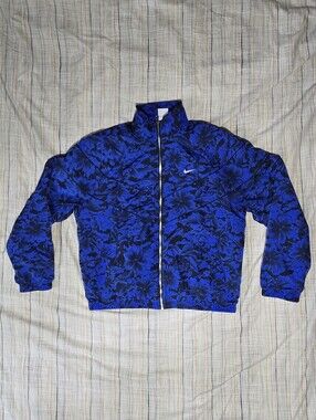Nike Women's Windrunner UV Protected Jacket Size L